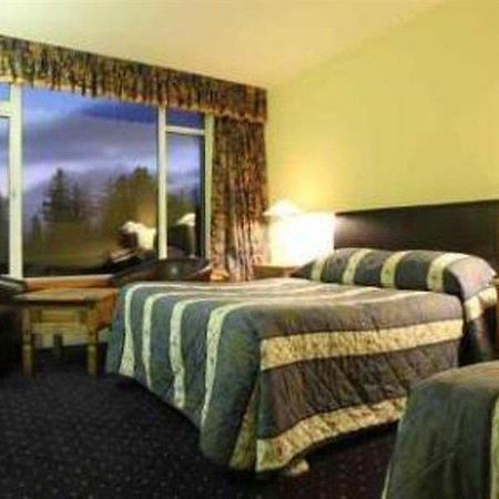 Connemara Gateway Hotel Oughterard Buitenkant foto